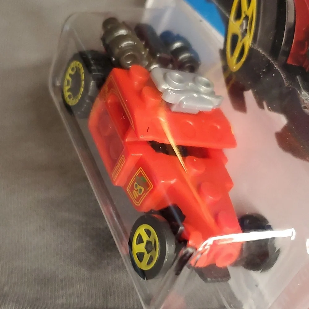 Hot Wheels - has a Lego‎ look